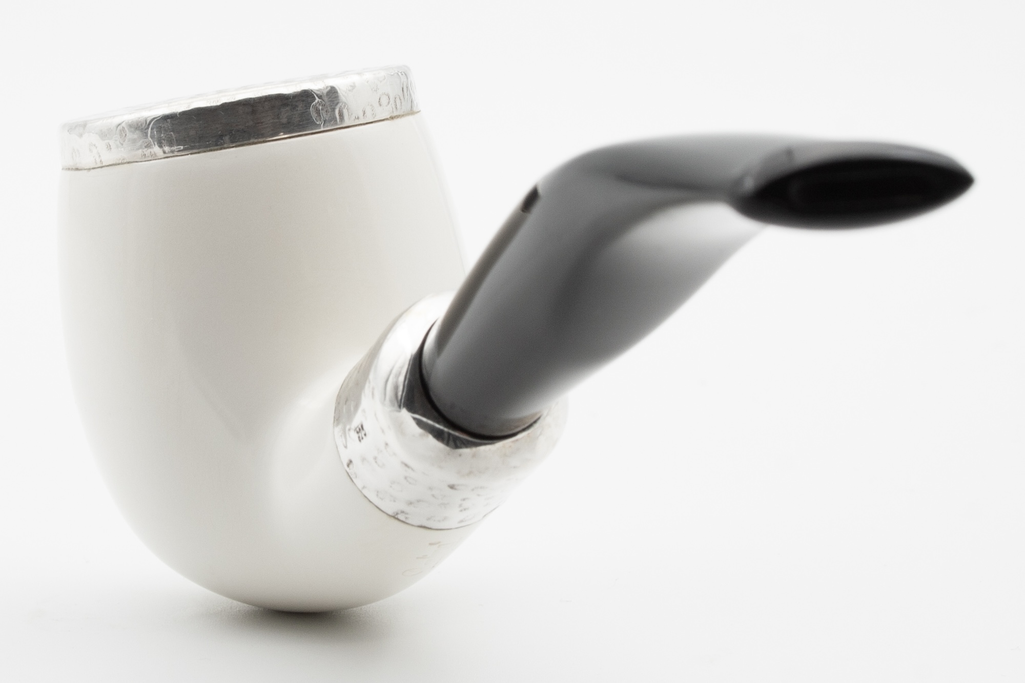 Barling 1812 - Ivory Cap Bent Smooth Barling 1812 - Ivory Cap Bent Smooth