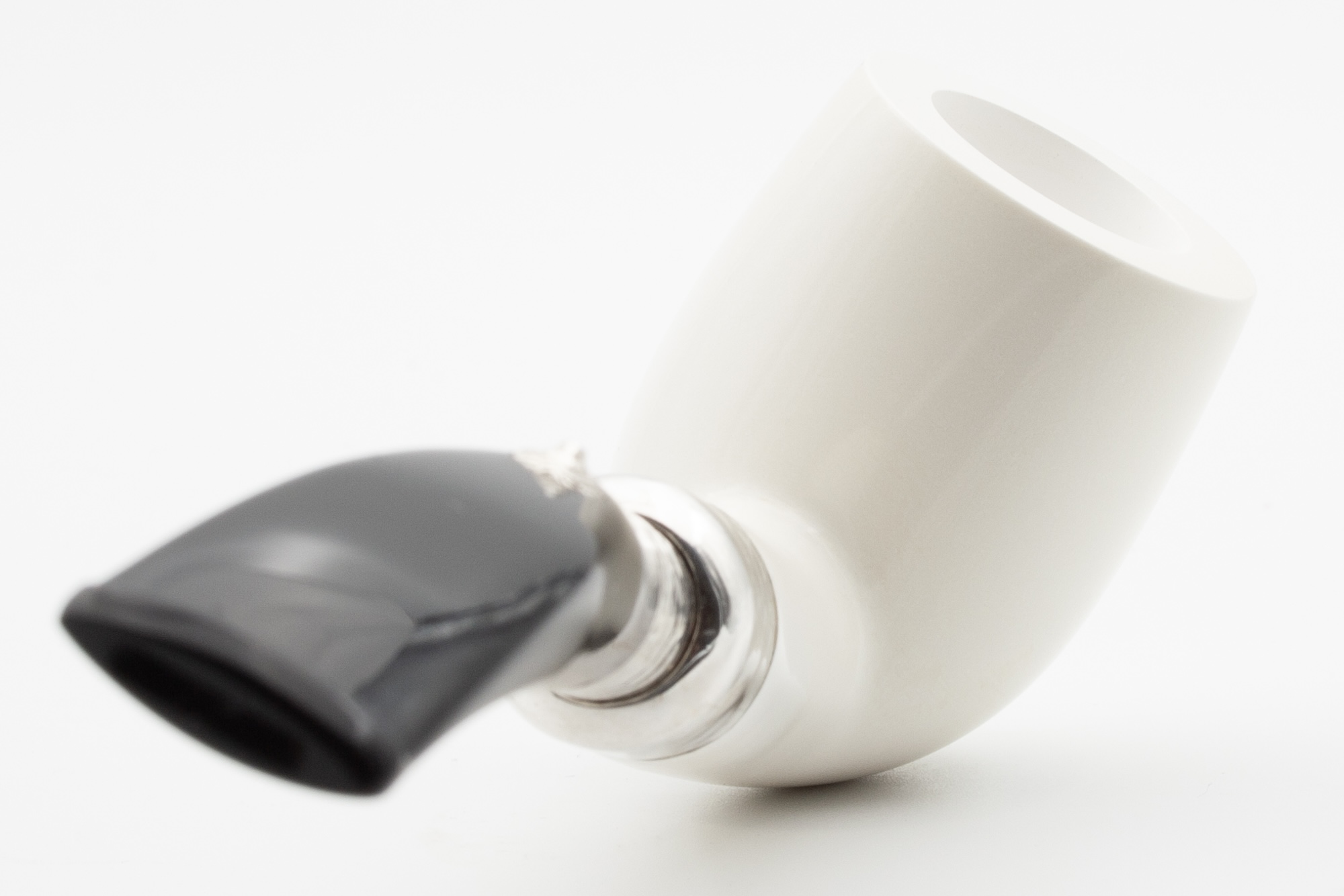 Barling 1812 - Ivory Spigot Bent Smooth Barling 1812 - Ivory Spigot Bent Smooth