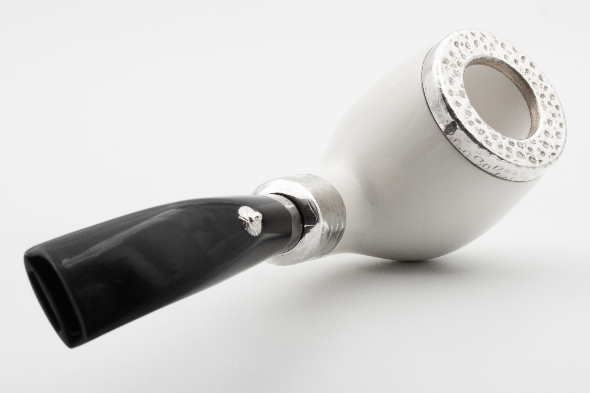 Barling 1812 - Ivory Cap Bent Smooth Barling 1812 - Ivory Cap Bent Smooth